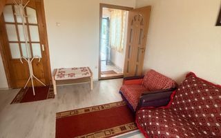 Inchiriez apartament la casă, zona Lazaret la 3 minute de Gara  !! - Poză 1