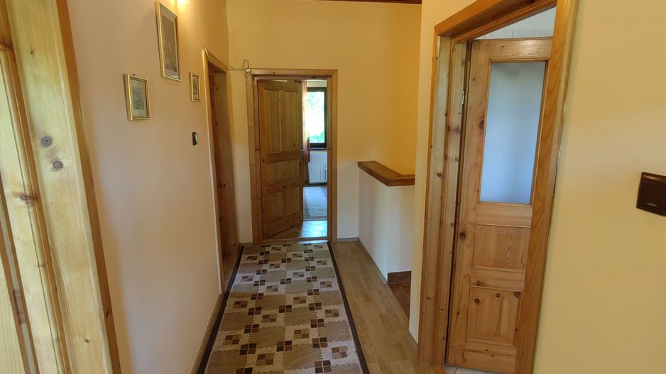 Casa/Vilă  aproape de pădure Vâlcele + 1235 m² teren 160.000 EURO - Poză 12