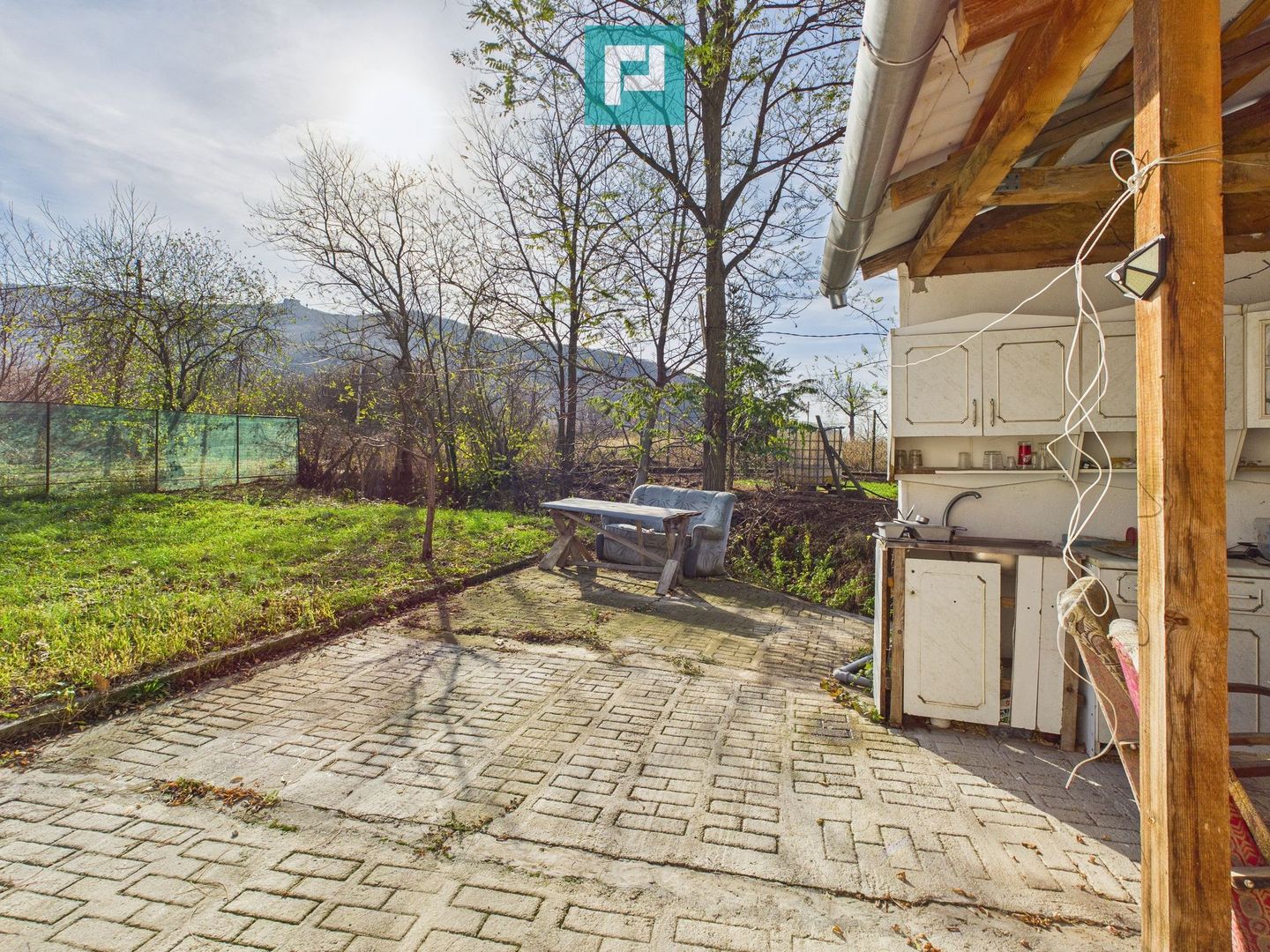 Casuță cu priveliște panoramică spre Cetatea Șiria - Poză 19