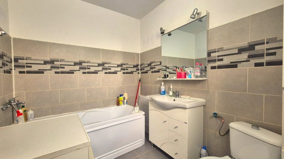 Casă pretabilă investiție, spațioasă, singur în curte, 600 mp teren - Poză 8