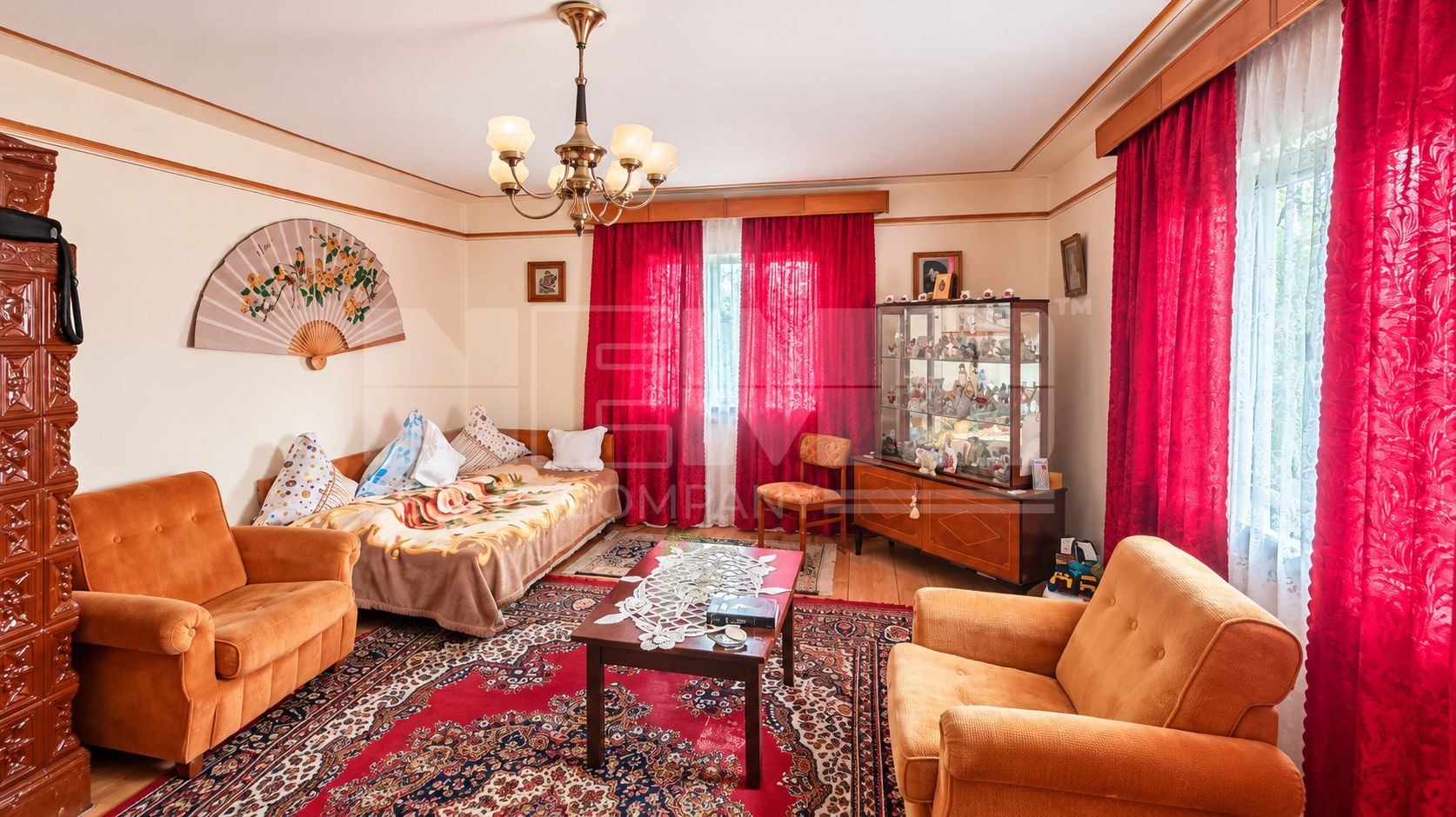 Vilă 5 camere | 200 mp utili | Teren 4.361 mp | Demisol + Mansardă - Poză 3