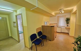 Spatiu comercial pretabil birouri, cabinete medicale, Cetate - Poză 3