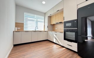Apartament modern - 3 camere, prima inchiriere - Strand - Poză 3