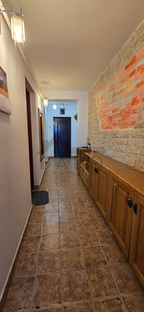 Chirie in 7 noiembrie , zona UMF, 3 camere decomandate - Poză 1