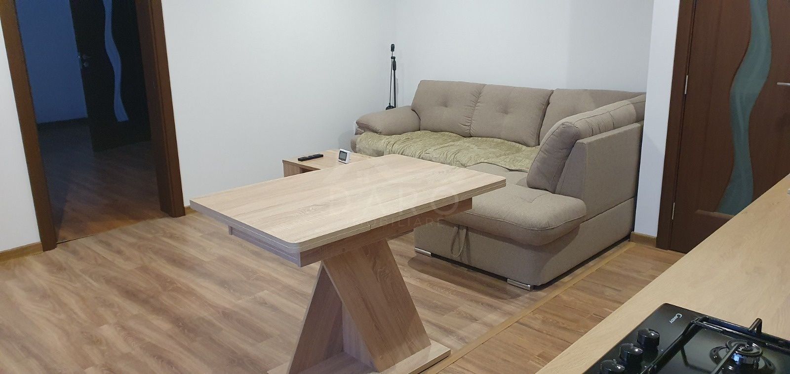 Inchiriez apartament cu doua camere, zona centrala - Poză 3