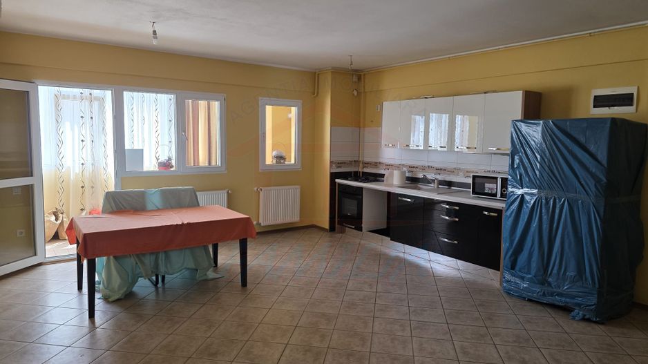 Vanzare apartament cu 3 camere, zona(General), sup. 98 mp, pret 125000 - Poză 3