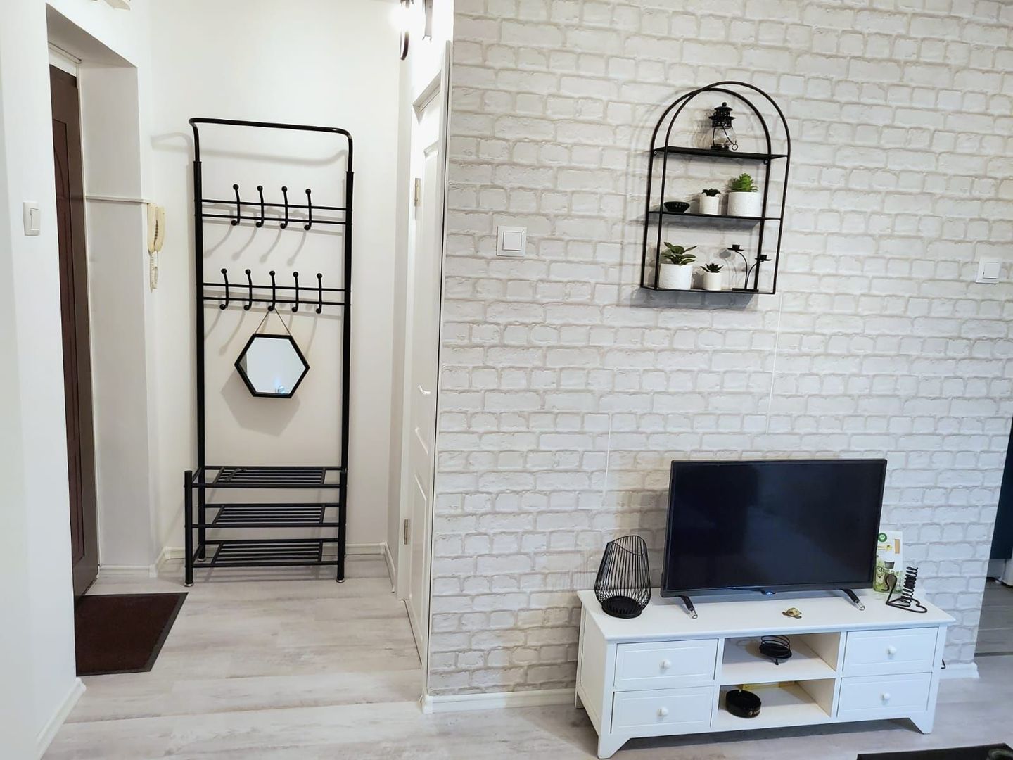 GARSONIERA COCHETA, ROND ALBA IULIA - Poză 2