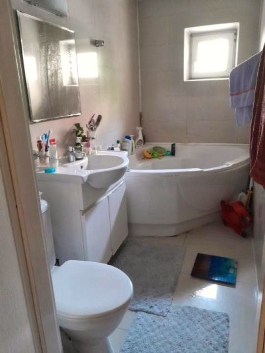 Vanzare Apartament 2 Camere intre Mall Vitan si Nerva Traian - Poză 1