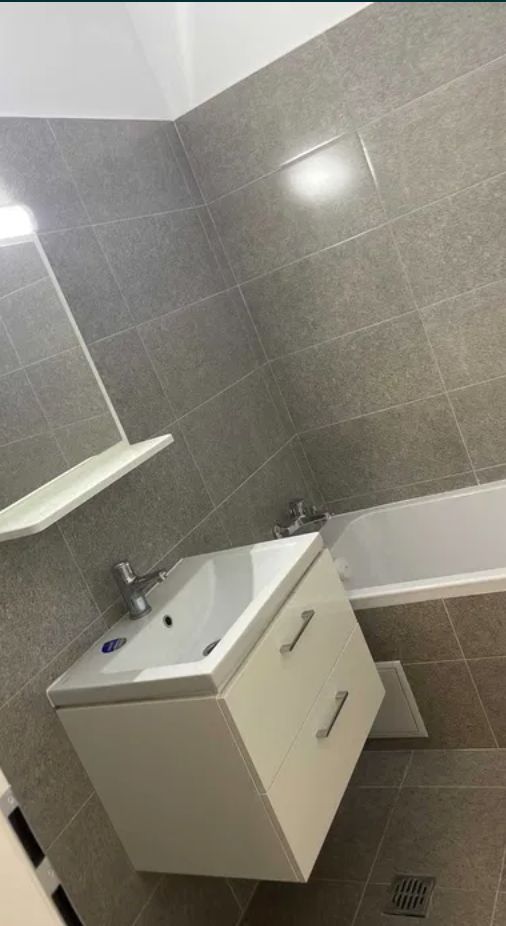 Ap. 2 cam. dec. de inchiriat  Et. 4/8  Bloc Nou Kristal Metalurgiei - Poză 6