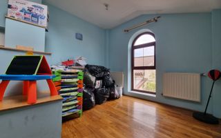 DE INCHIRIAT VILA  D+P+1+2 + CURTE | ZONA PARCUL CAROL - Poză 17