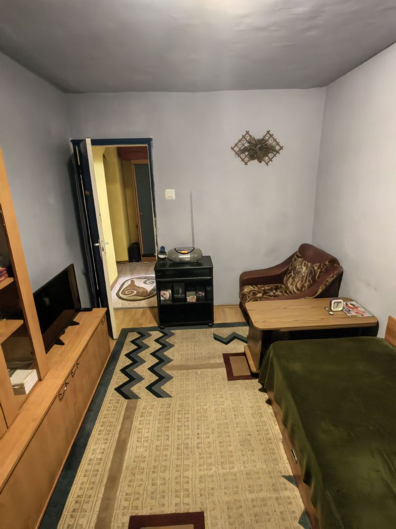 Apartament decomandat 2 camere cu balcon Lacramioarei - Poză 6