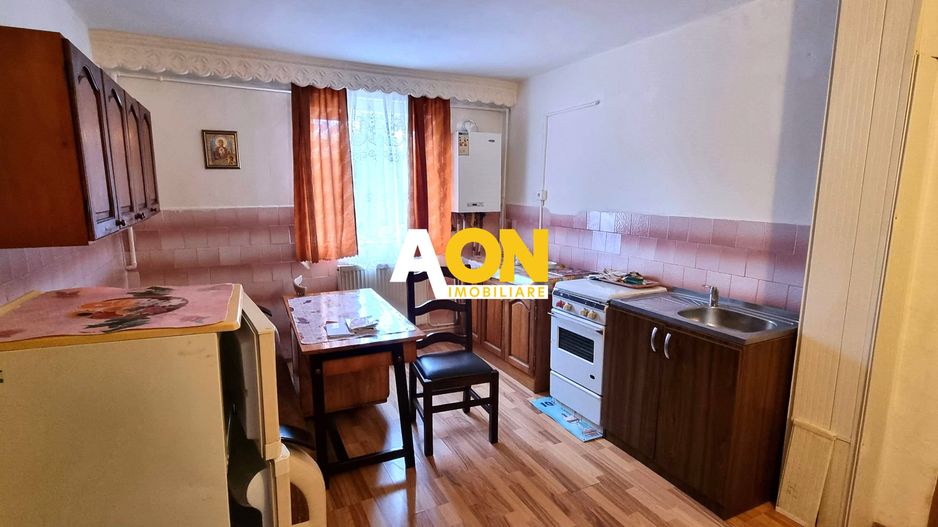 Apartament 2 camere, parter inalt, Cetate, zona Liceul Militar - Poză 2
