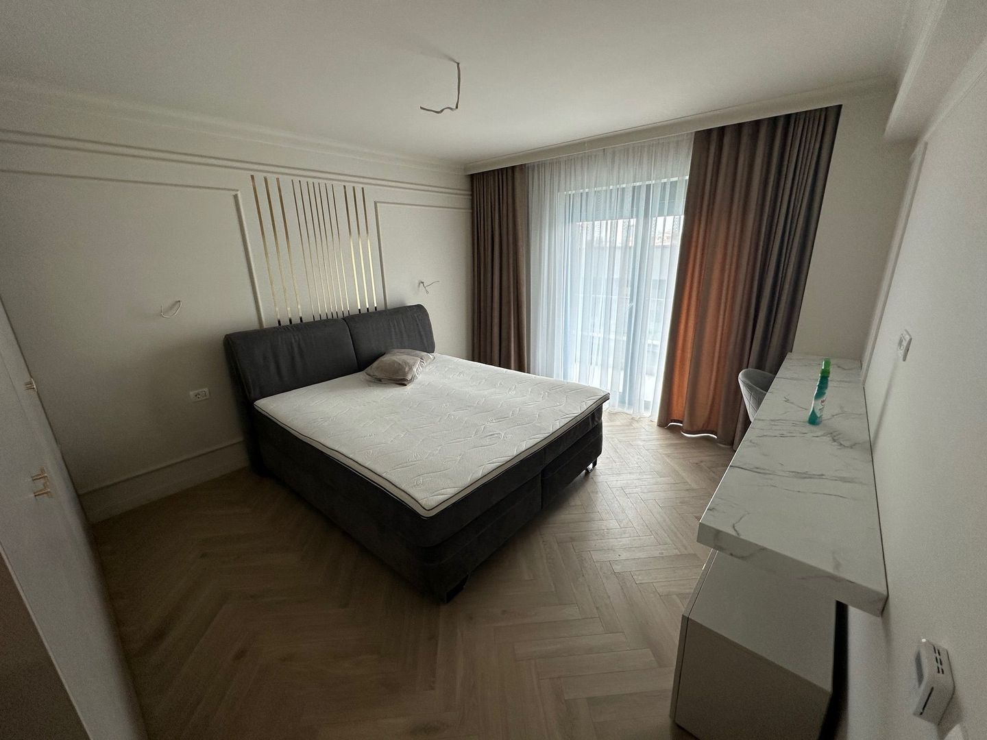Apartment deosebit  se vinde complet mobilat - Poză 5