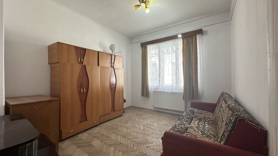 Apartament in casa spațios la doar 5-7 minute de Centrul Istoric - Poză 8