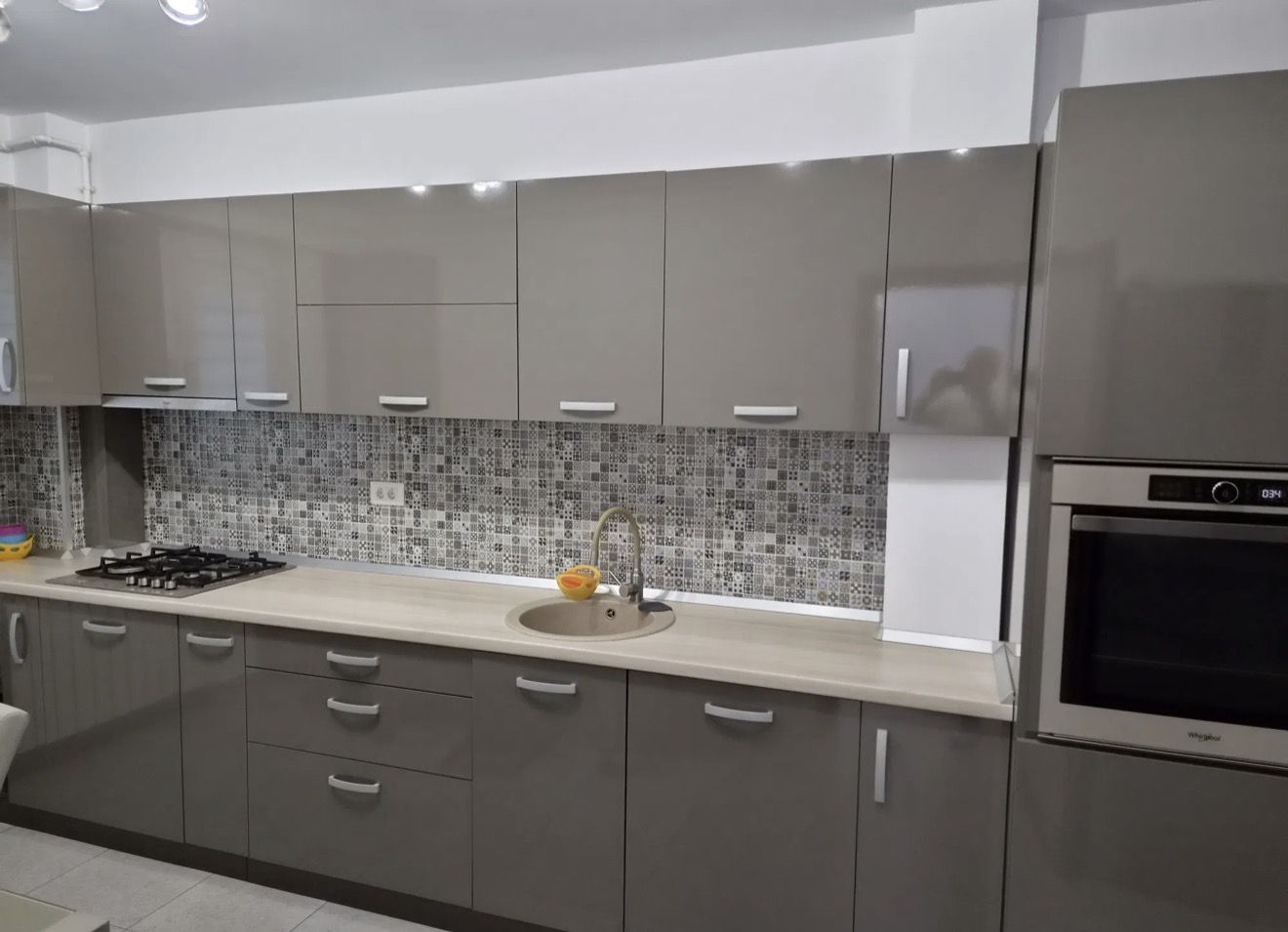 AP. 2 CAMERE- IANCULUI, PARCARE INCLUSA, CENTRALA PROPRIE, BLOC NOU - Poză 3