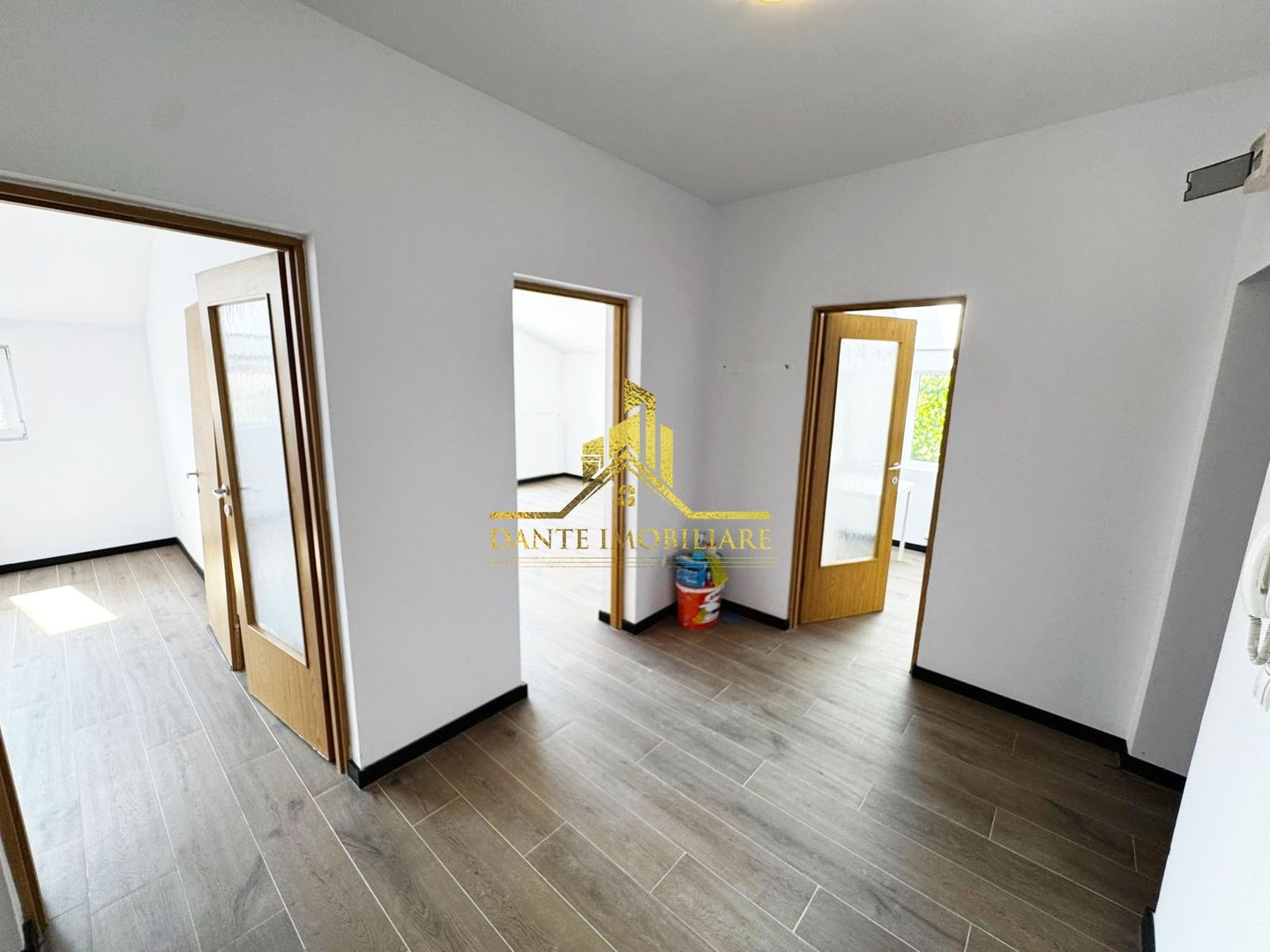 2 camere, decomandat, bloc nou, balcon, parcare, Centru, Fericirii - Poză 6