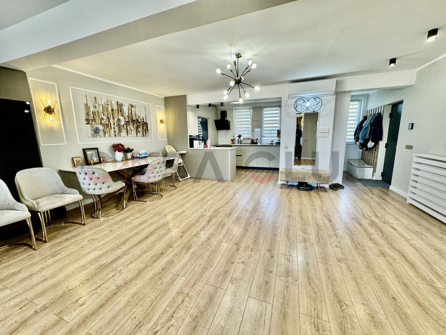 Apartament, parte dintr-un triplex, ultrafinisat, zonă liniștită și view superb! - Poză 9