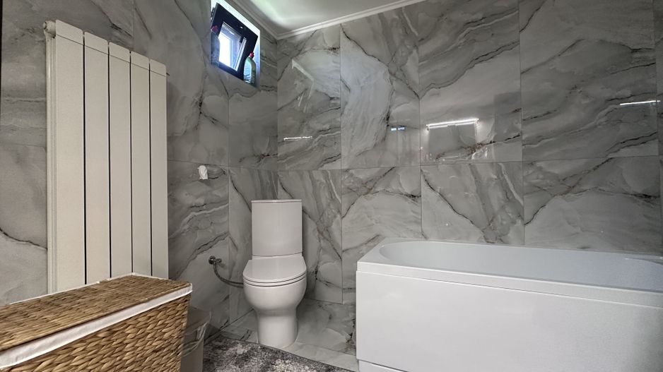 Gata de locuit! Vanzare casa cu 5 camere in Priboiu, com.Branesti - Poză 27