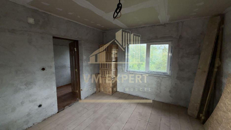 CASĂ 4 CAMERE TEREN 1000 MP ALBEȘTI DE MUSCEL  JUD ARGEȘ - Poză 9