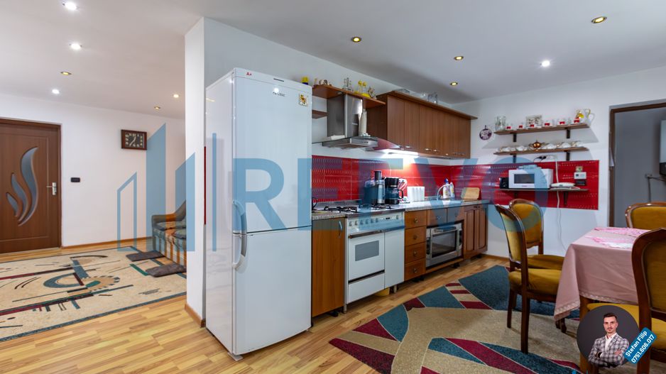 Casă de vânzare Buhuși, Str. Orbic - Poză 4