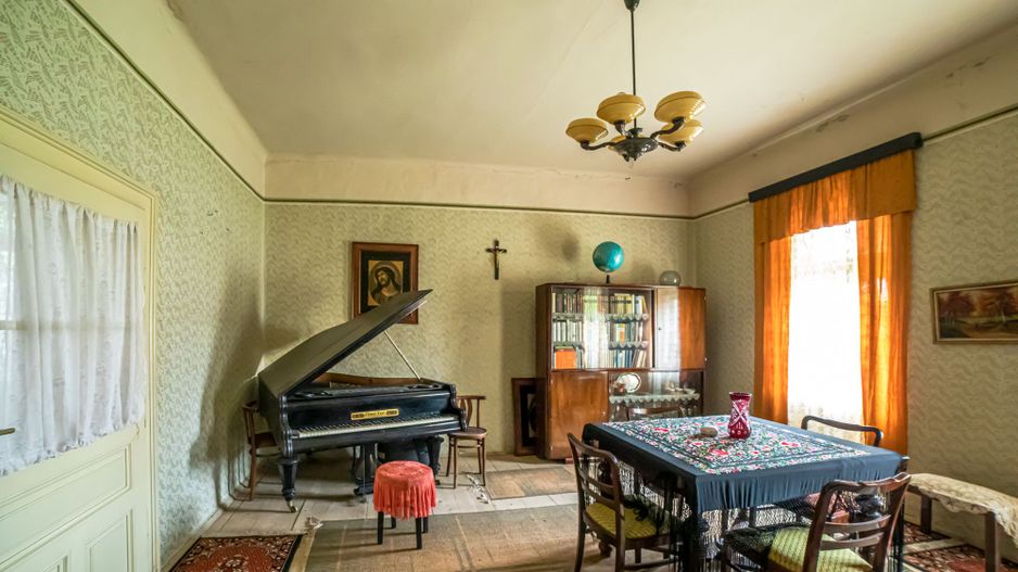 Casă în zona centrală Pâncota - Poză 1