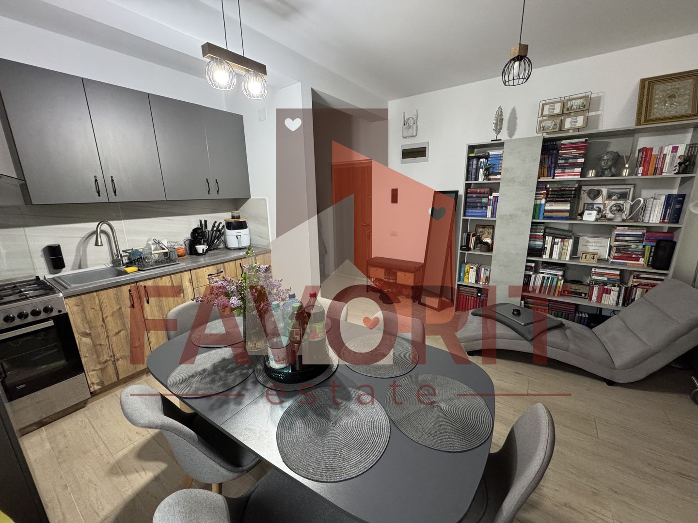 Apartament cu gradina si 2 locuri de parcare in Dumbravita - Poză 1