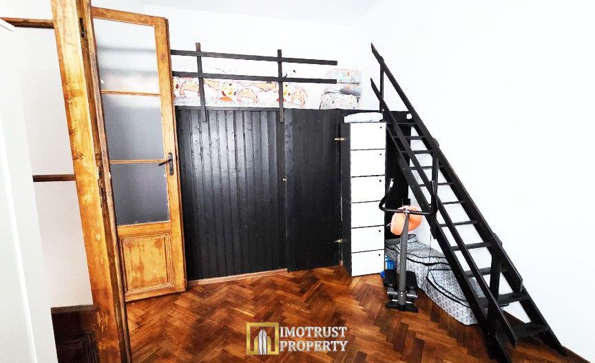 Apartament de vânzare cu tavane înalte, Arad, centru - Poză 1