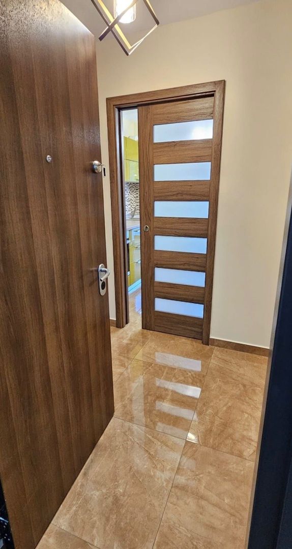 AP. 2 CAMERE P-TA MUNCII, BUCATARIE INCHISA, MODERN, METROU 1 MINUT - Poză 8