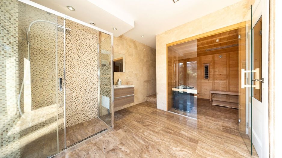 Casa 6 dormitoare+4 bai -1500 mp teren-Sacele - Poză 49