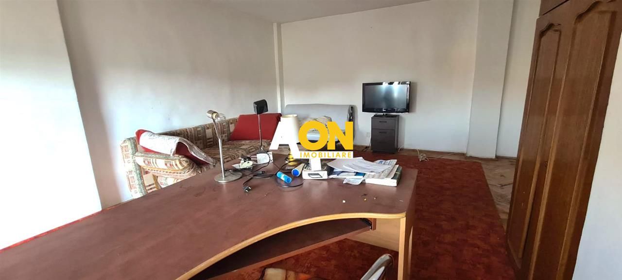 Apartament de vanzare, 3 Camere, 2 Bai, Zona Stadion - Poză 3
