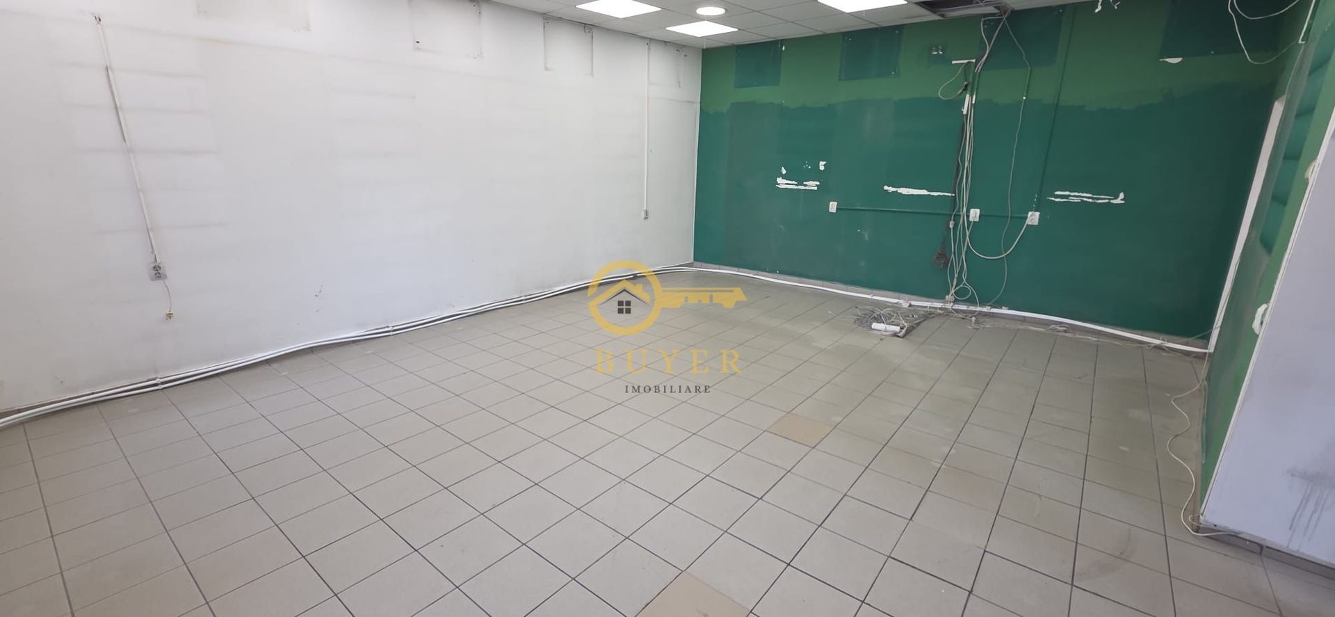 Spatiu comercial Ultracentral de inchiriat, 69mp– vitrina la strada - Poză 6