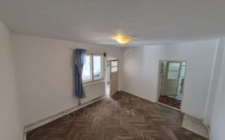 casa veche ce asteapta amenajarea ta, Ploiesti, central - Poză 7