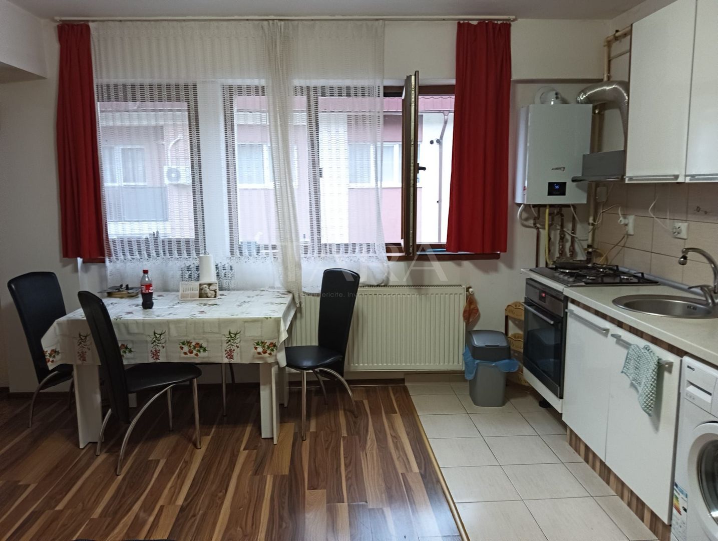 Apartament 2 camere, parcare inclusă – zona VIVO - Poză 2