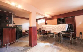 Vilă cu 6 camere în zona rezidențială - Poltura - Poză 11