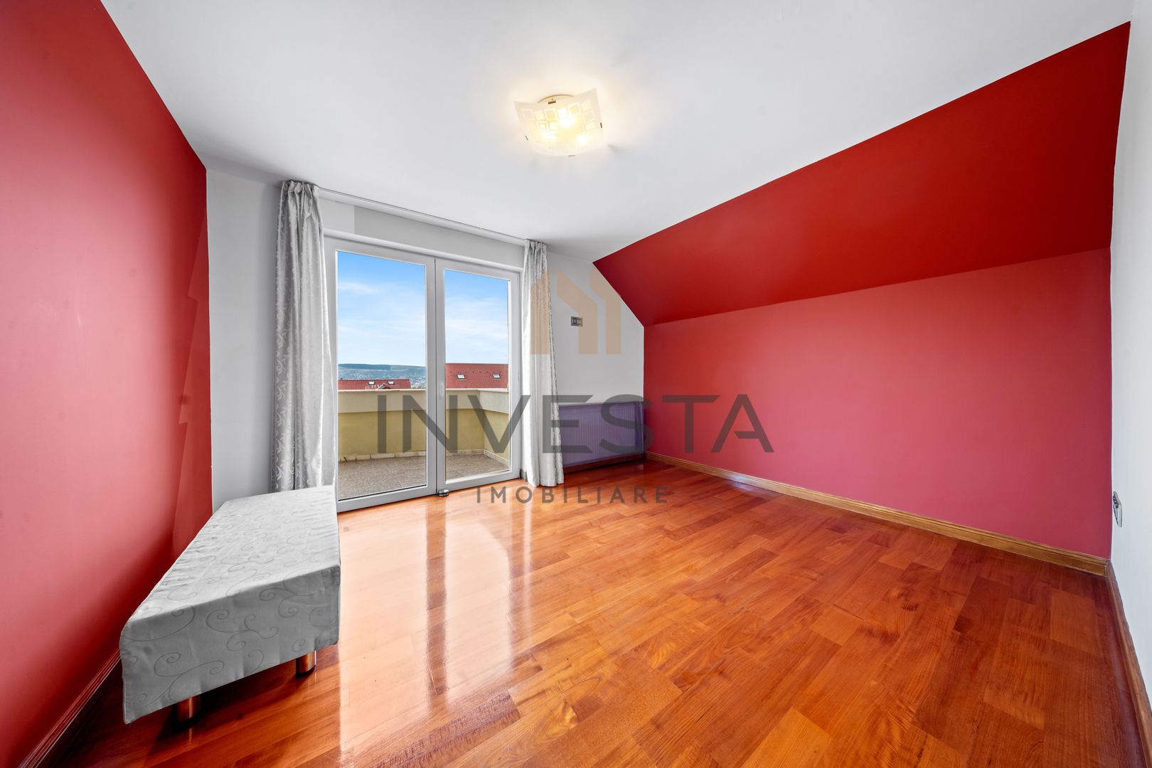 Vila cu teren de 1081 mp in cartierul Andrei Muresanu! - Poză 20