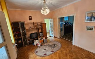 Proprietate unică cu 2 case și garaj, teren 720 mp – zona Terezian - Poză 5