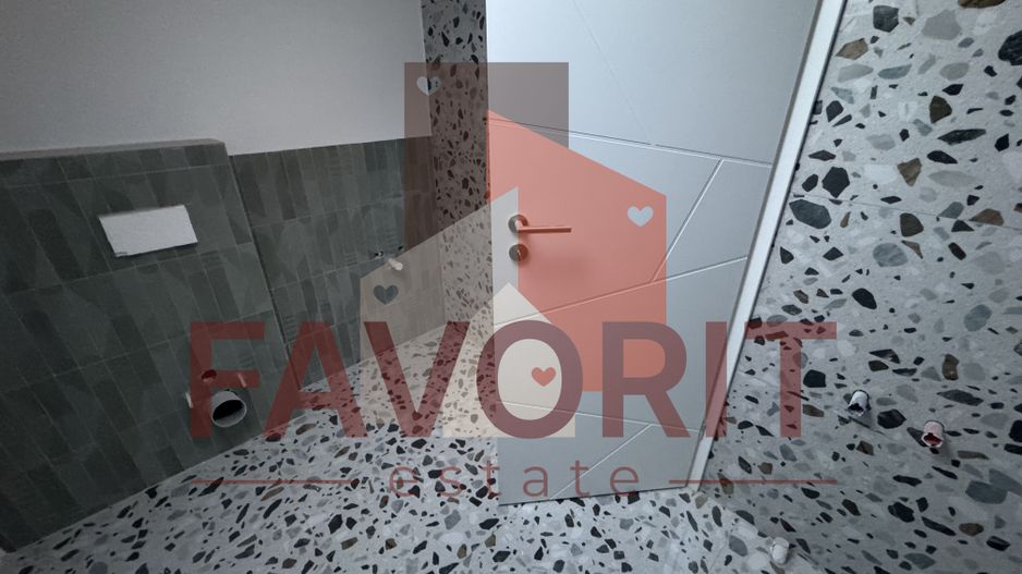 Apartament pe 2 nivele. In spate la LIDL Giroc. Pret excelent. - Poză 17