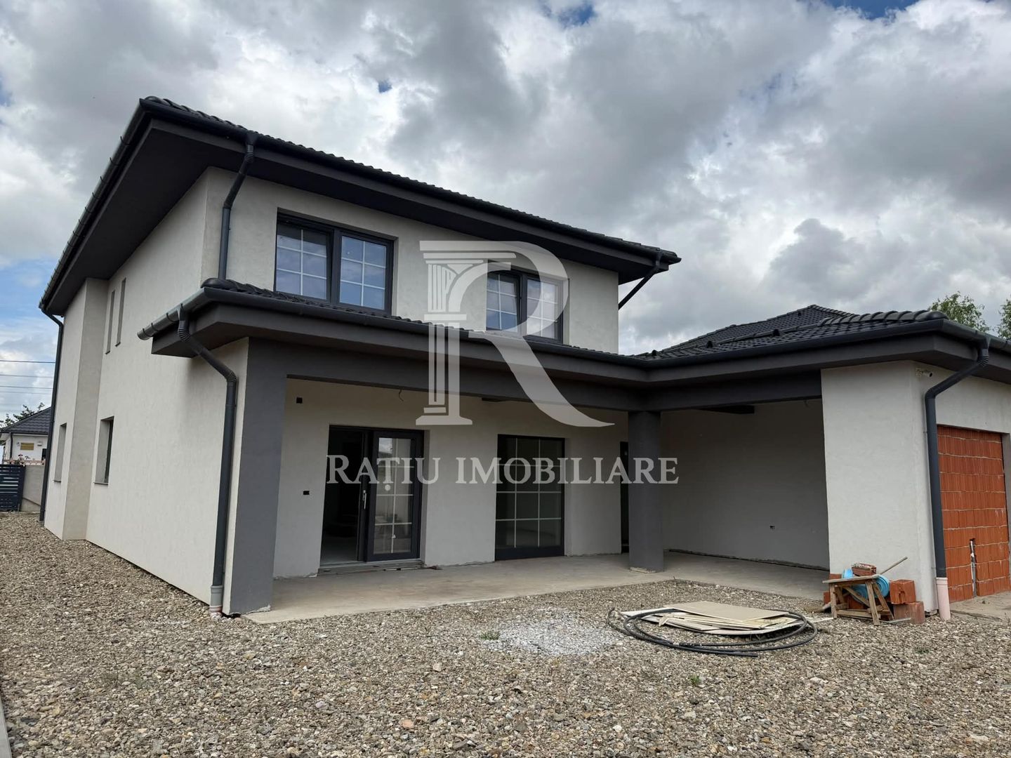 Casa de vanzare cu 4 camere | Cihei | Finisata | Bihor - Poză 3