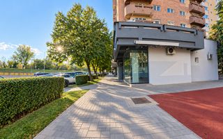 De vânzare Spațiu comercial central - Poză 1
