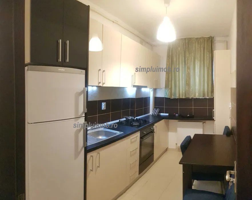 Decomandat Bloc Nou Apartament Spatios - Poză 4