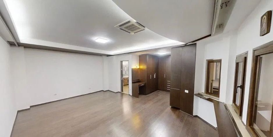 Apartament luxos spatios, centru,pet friendly, echipat + loc parcare - Poză 3