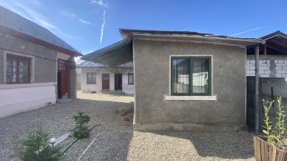 Vanzare casă cu potențial rezidențial și comercial în Pucioasa -441 mp - Poză 5