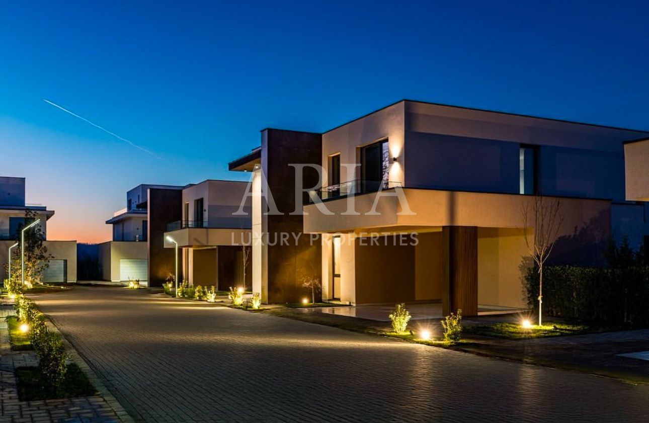 VILA EXCLUSIVISTA PADURE - Poză 12