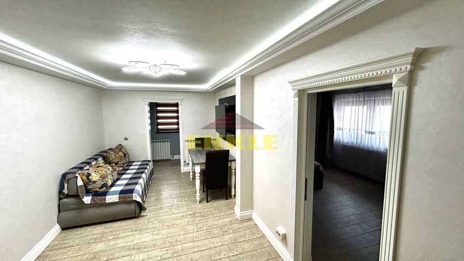 De vanzare apartament cu 3 camere, zona Piata Mare. - Poză 2