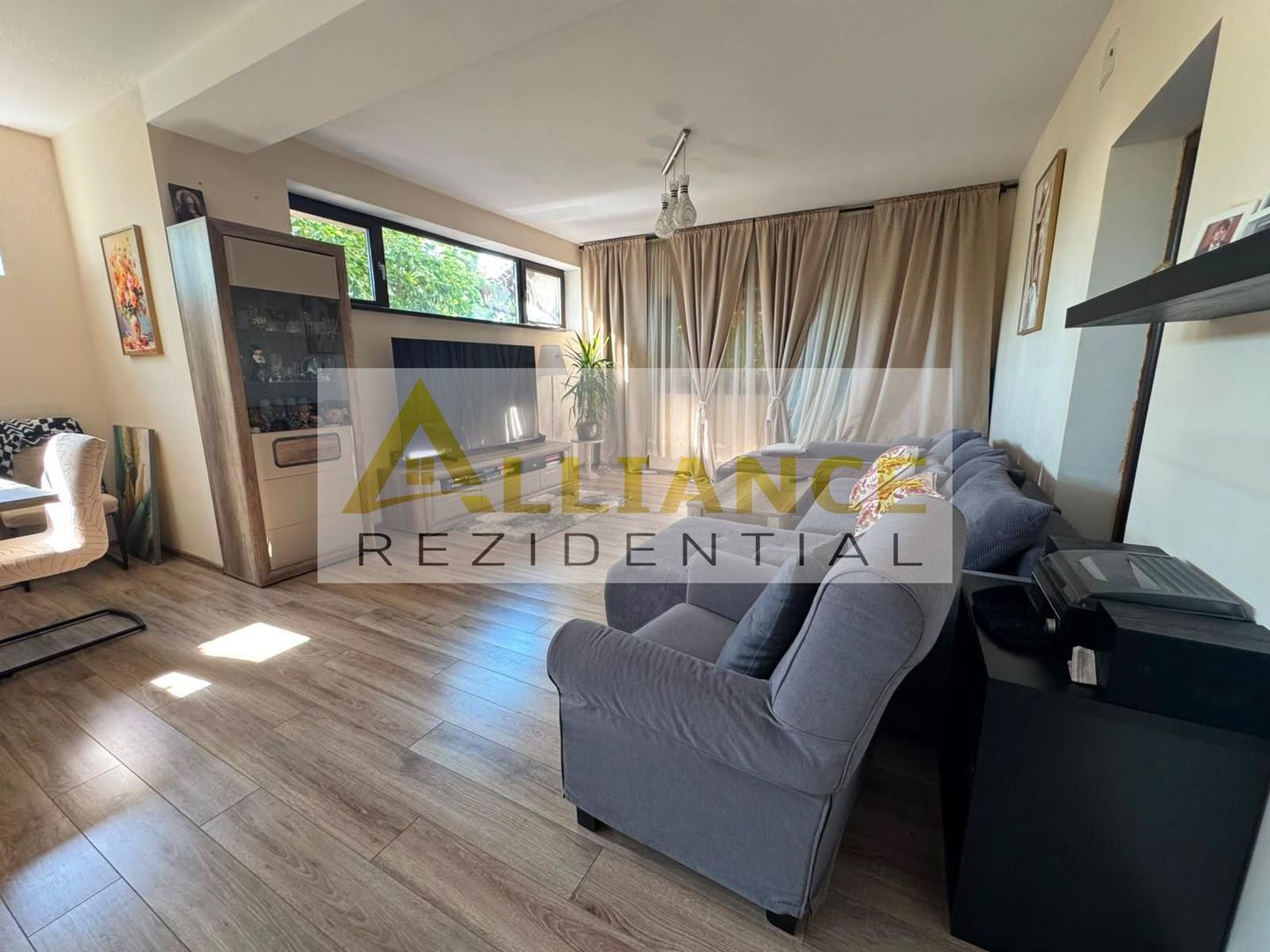 EXCLUSIVITATE - VILA INDIVIDUALĂ P+1+M+pod - Poză 3