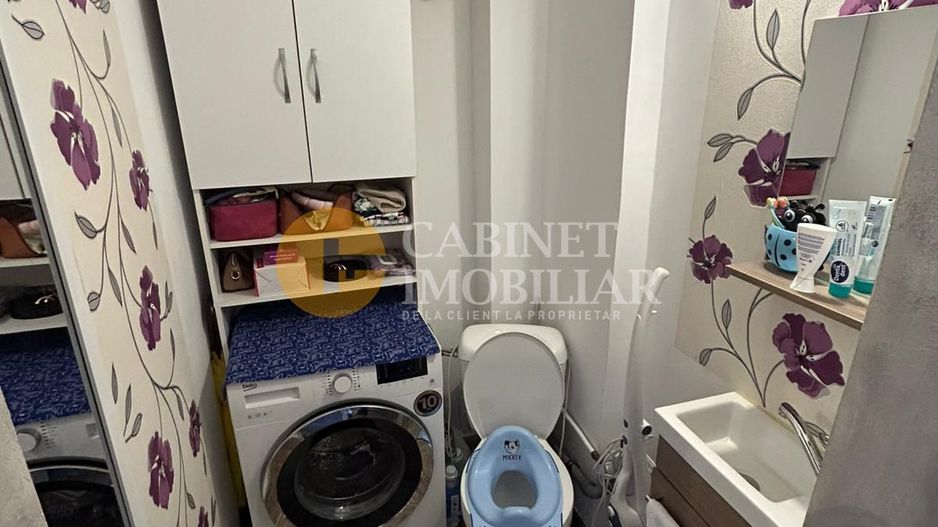 3 CAMERE DECOMANDAT--2 BAI--ETAJ INTERMEDIAR--RENOVAT--MOBILAT+UTILAT - Poză 6