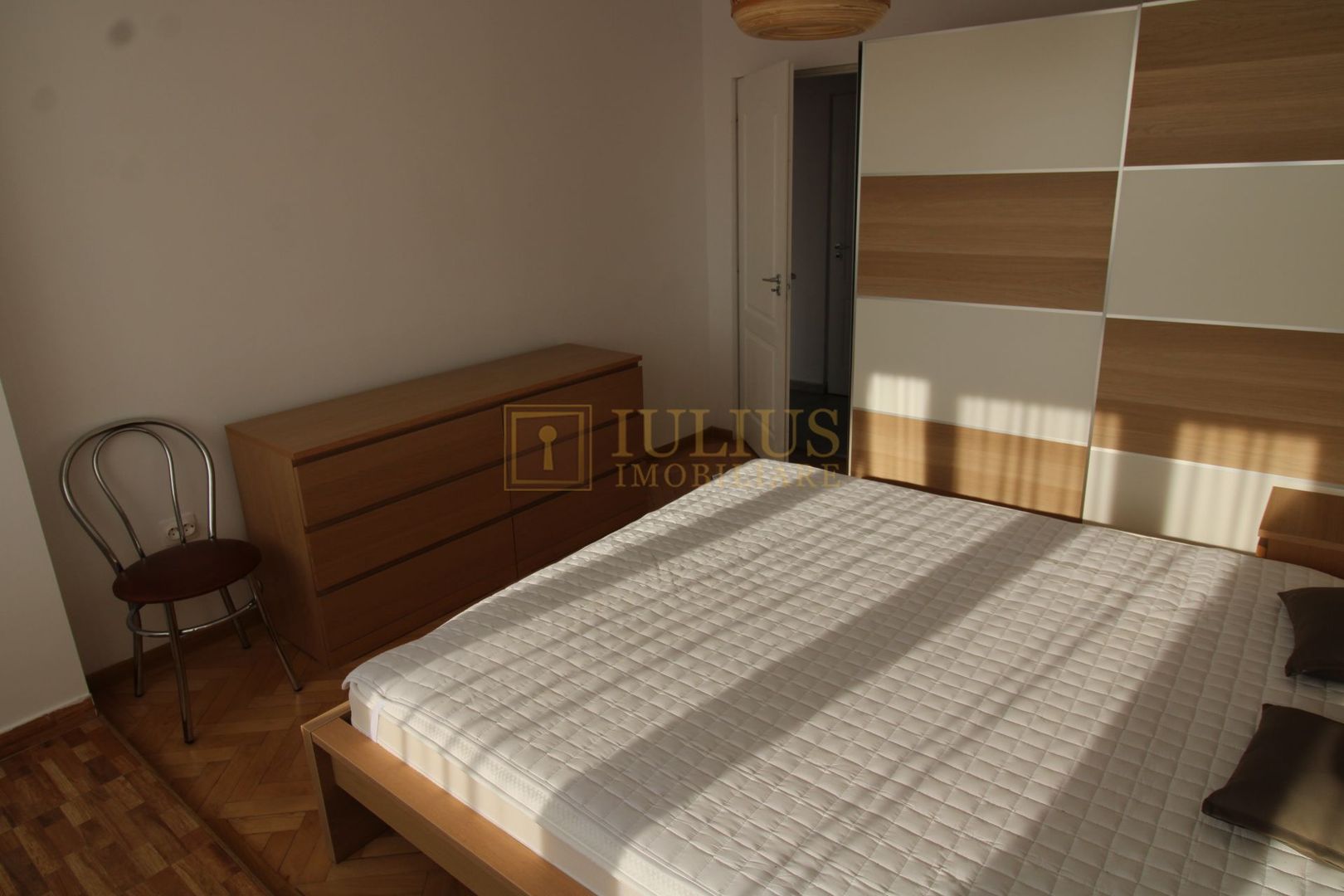 2 camere, Circumvalatiunii, ideal pentru cuplu, 1 persoana, centrala proprie - Poză 2