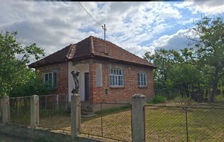 Casă cu teren 5.447 mp și dublu acces | Valea Vinului