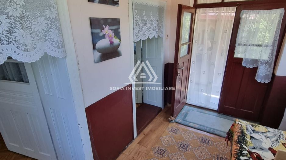 CASĂ LA ȚARĂ, SÂMBOLENI, COMUNA CAMARAȘU - Poză 6