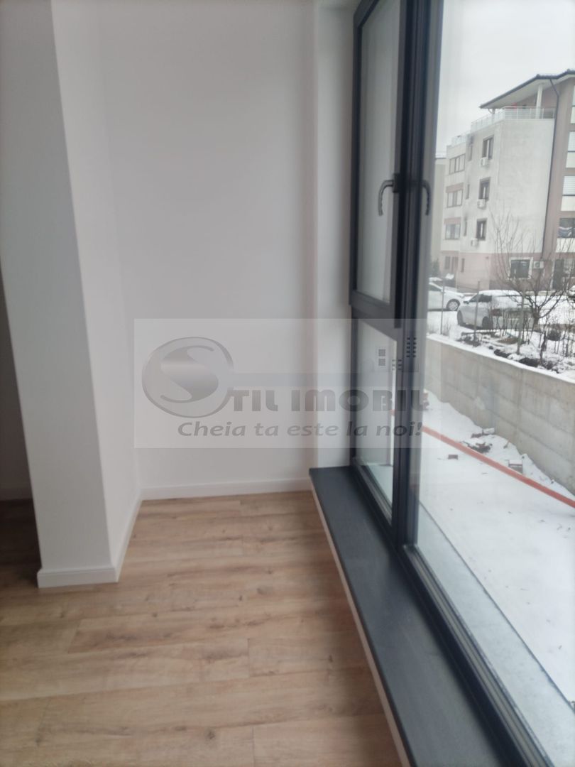 Apartament 3 camere, 2 băi -Valea Lupului-136.900 euro - Poză 3